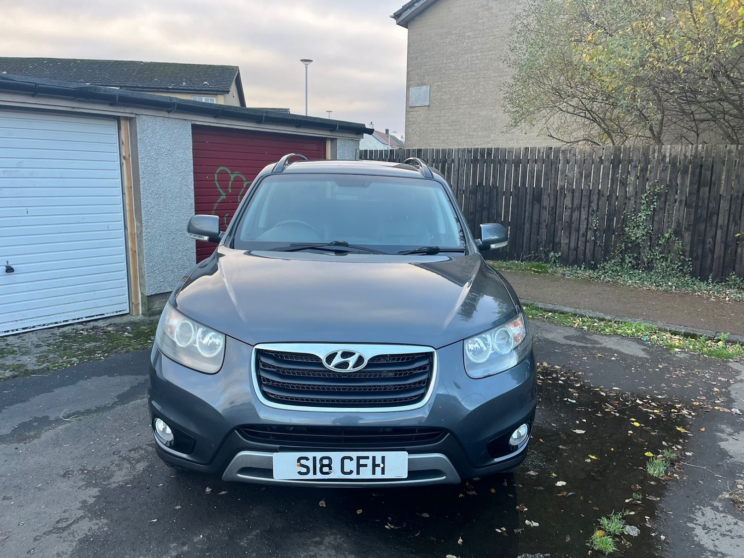 Used Hyundai Santa Fe 2012 for sale - 76594592: Photo 2