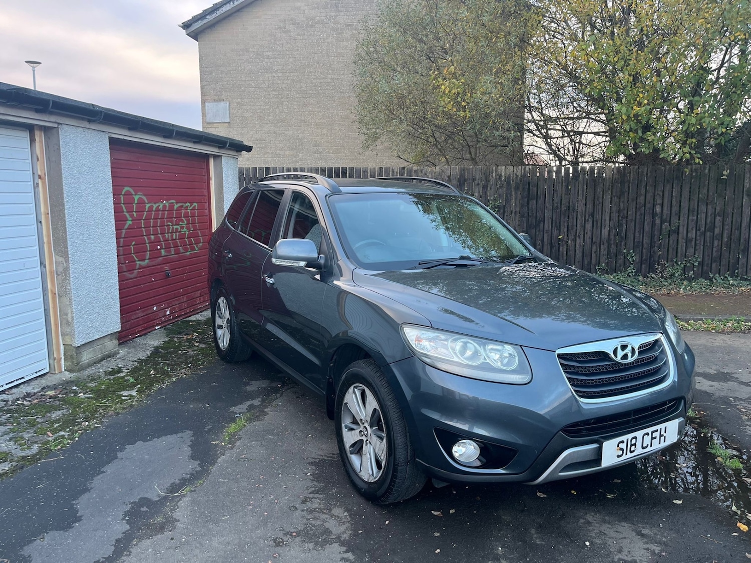 Used Hyundai Santa Fe 2012 for sale - 76594592: Photo 3