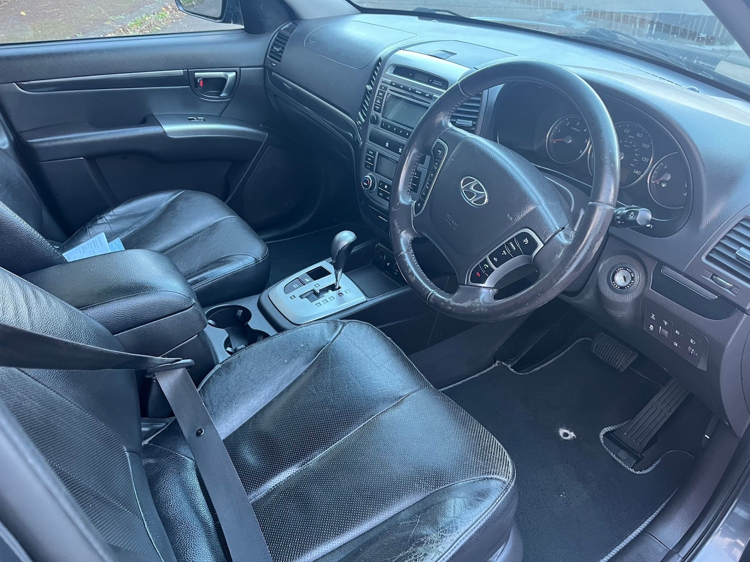 Used Hyundai Santa Fe 2012 for sale - 76594592: Photo 8