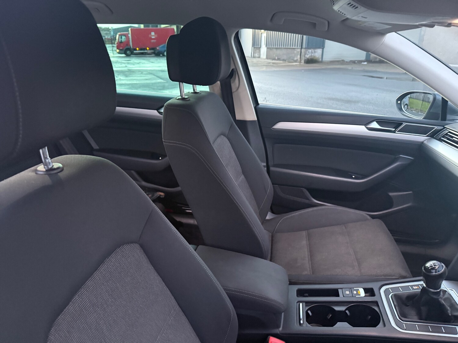 Used Volkswagen Passat 2015 for sale - 77190327: Photo 11