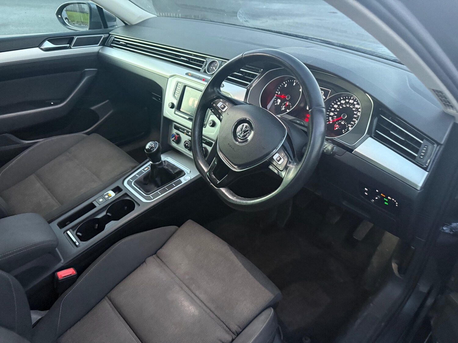 Used Volkswagen Passat 2015 for sale - 77190327: Photo 9