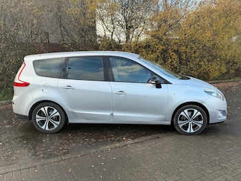 Used Renault Grand Scenic 2012 for sale - 76520919: Photo