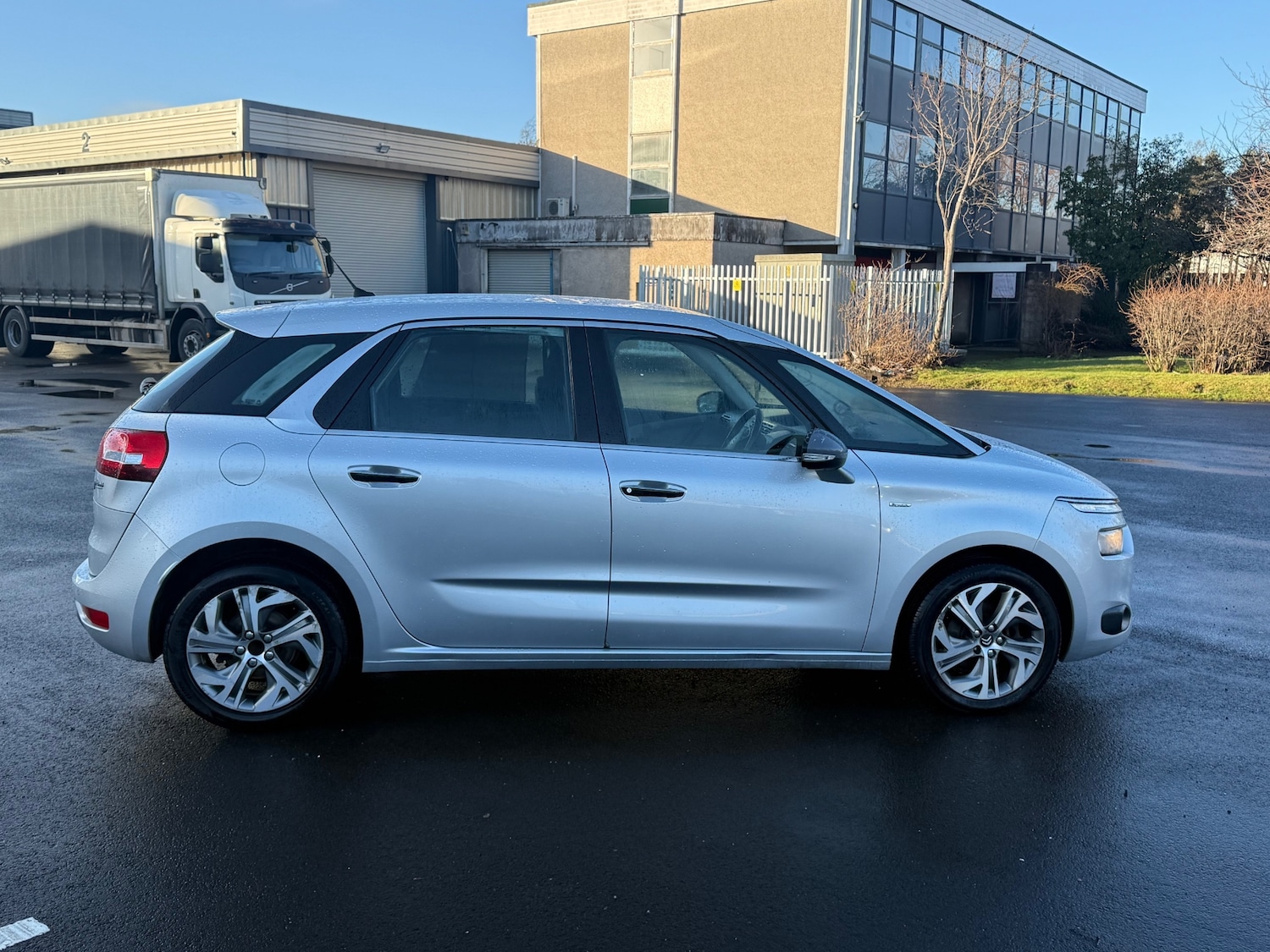 Used Citroen C4 Picasso 2014 for sale - 77183287: Photo 2