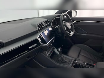 Used Audi Q3 2025 for sale - 76452849: Photo