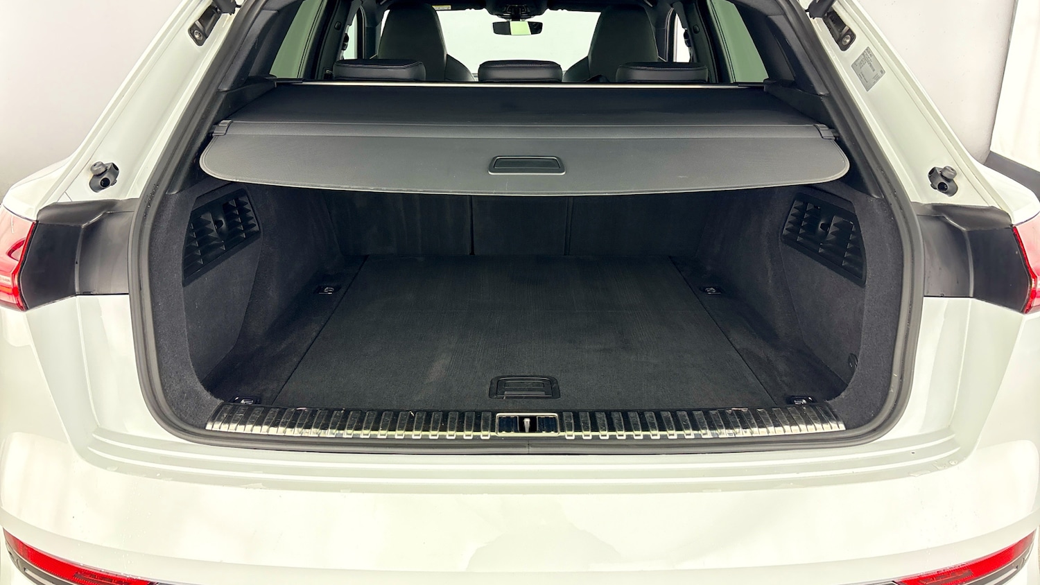 Used Audi e-tron 2022 for sale - 77977298: Photo 39