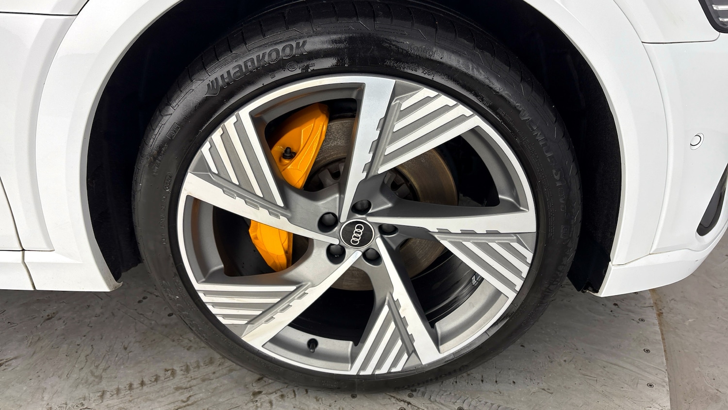 Used Audi e-tron 2022 for sale - 77977298: Photo 5