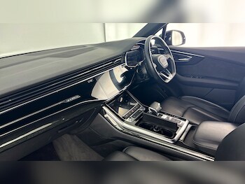 Used Audi Q7 2021 for sale - 78945143: Photo