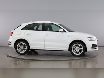 Used Audi Q3 2018 for sale - 77602276: Photo