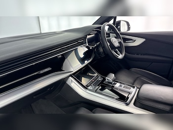 Used Audi Q7 2024 for sale - 79246672: Photo
