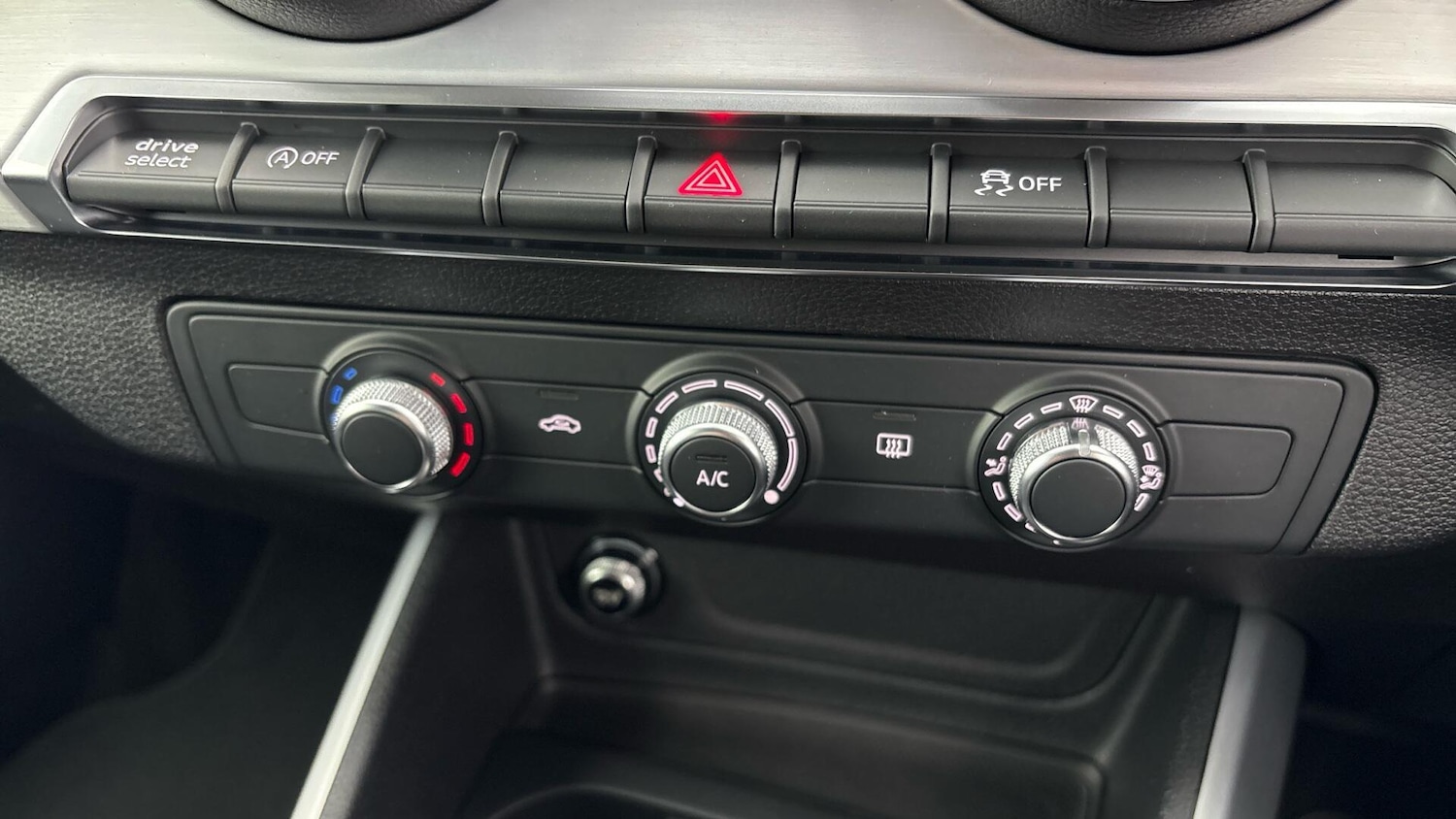 Used Audi Q2 for sale - 77750125: Photo 15