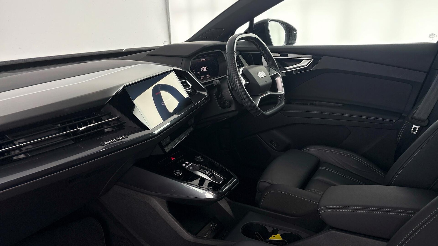 Used Audi Q4 e-tron 2023 for sale - 77505108: Photo 2