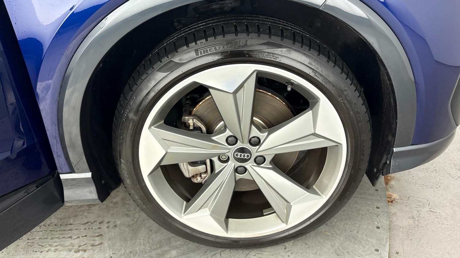 Used Audi Q4 e-tron 2023 for sale - 77505108: Photo 5