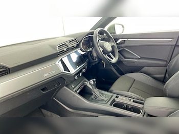 Used Audi Q3 2023 for sale - 75694649: Photo