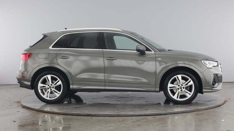 Used Audi Q3 2023 for sale - 75694649: Photo 4