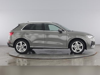 Used Audi Q3 2023 for sale - 75694649: Photo