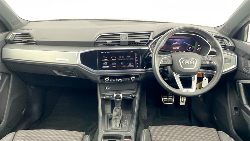 Used Audi Q3 2023 for sale - 75694649: Photo 8