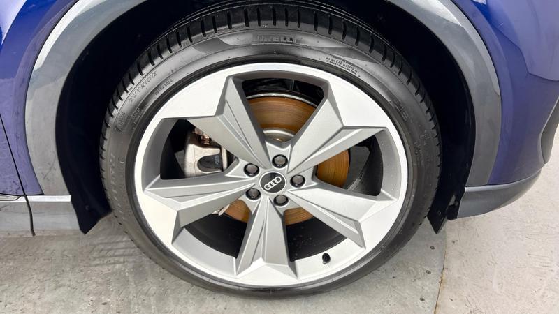 Used Audi Q4 e-tron 2025 for sale - 77233697: Photo 5