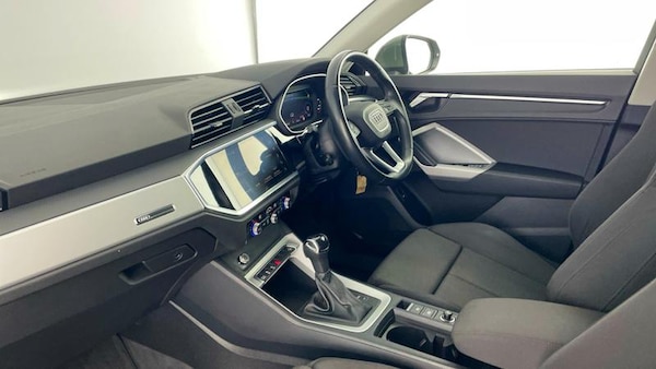 Used Audi Q3 2022 for sale - 75718176: Photo 2