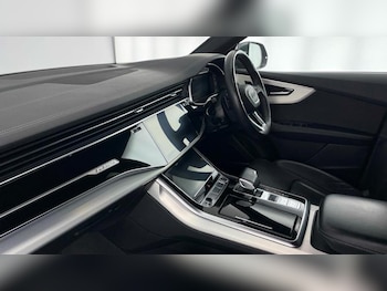 Used Audi Q8 2022 for sale - 77476864: Photo