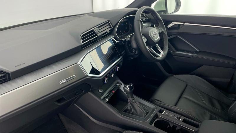 Used Audi Q3 2025 for sale - 75997318: Photo 2