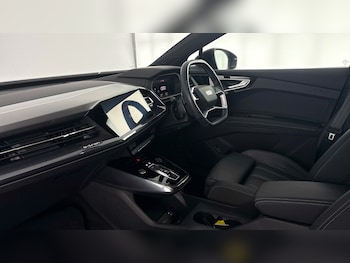 Used Audi Q4 e-tron 2023 for sale - 77602600: Photo