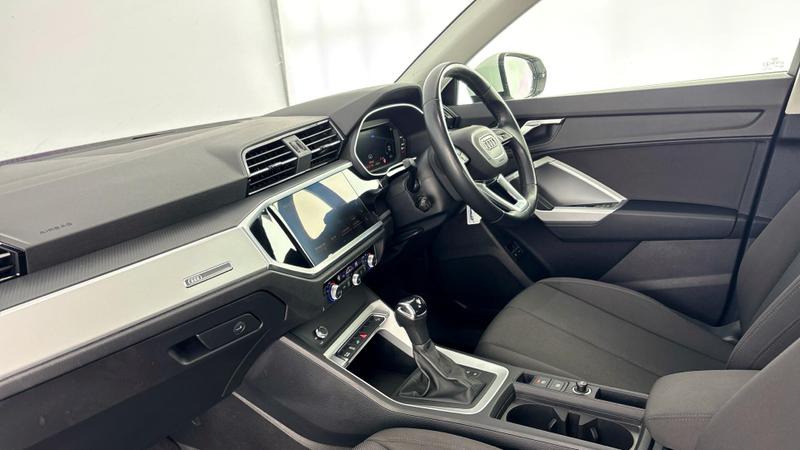 Used Audi Q3 2022 for sale - 76931260: Photo 2