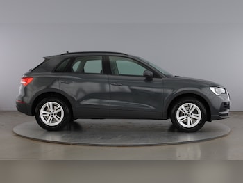 Used Audi Q3 2023 for sale - 78965046: Photo