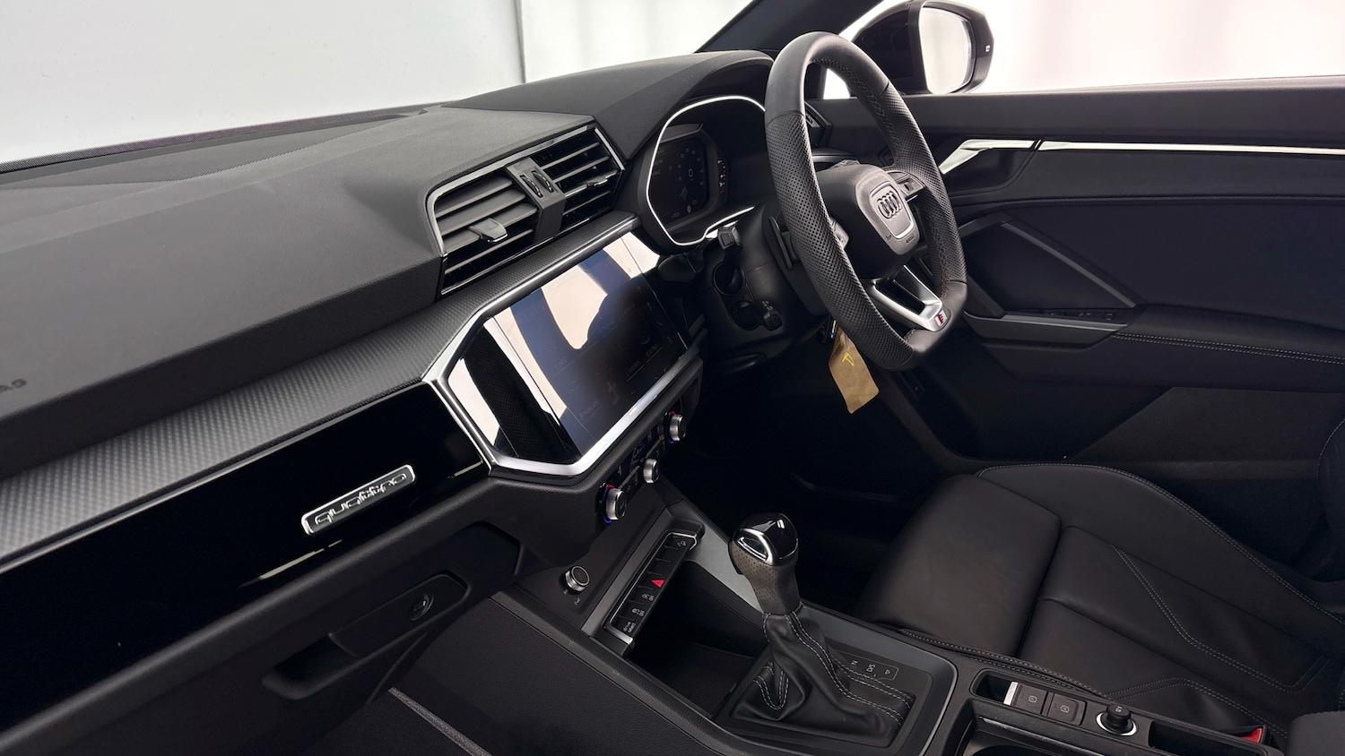 Used Audi Q3 2025 for sale - 77602772: Photo 2