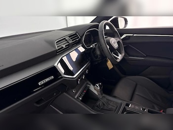 Used Audi Q3 2025 for sale - 77186963: Photo