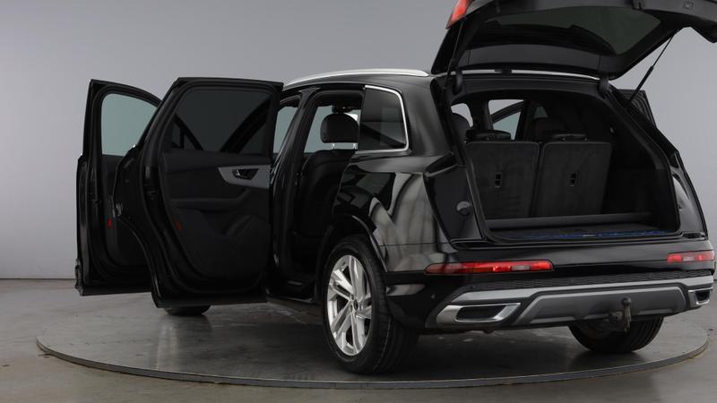 Used Audi Q7 2023 for sale - 76097240: Photo 11
