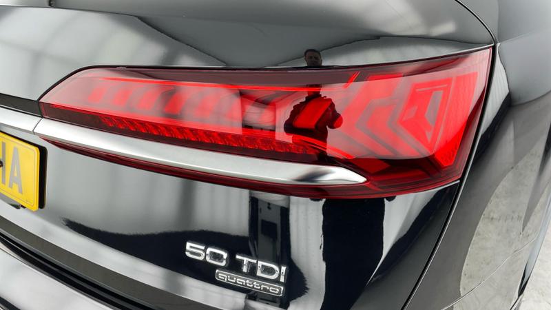 Used Audi Q7 2023 for sale - 76097240: Photo 31