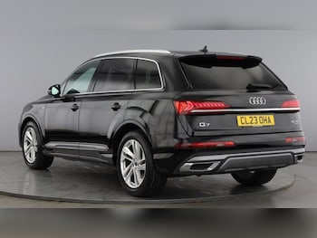 Used Audi Q7 2023 for sale - 76097240: Photo
