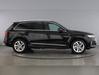 Used Audi Q7 2023 for sale - 76097240: Photo