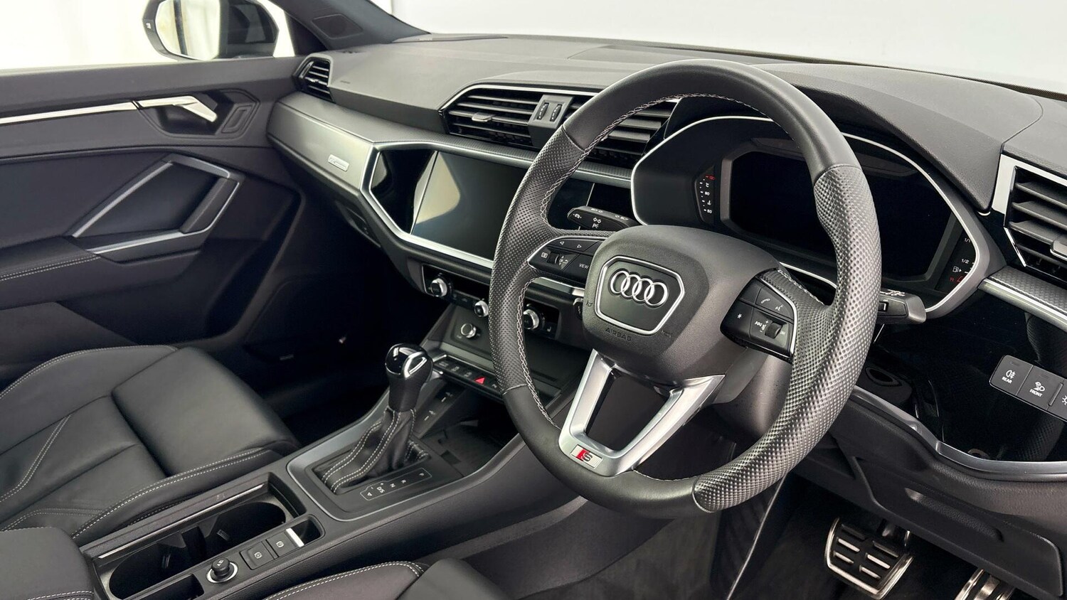 Used Audi Q3 2025 for sale - 77505088: Photo 6