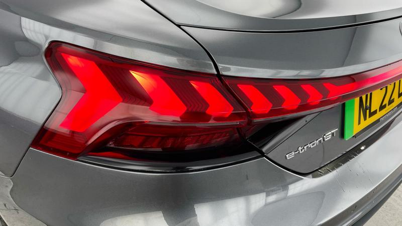 Used Audi e-tron GT 2022 for sale - 76882527: Photo 33