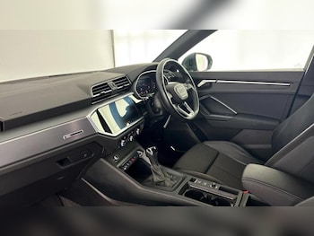 Used Audi Q3 2020 for sale - 76882832: Photo