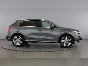 Used Audi Q3 2020 for sale - 76882832: Photo