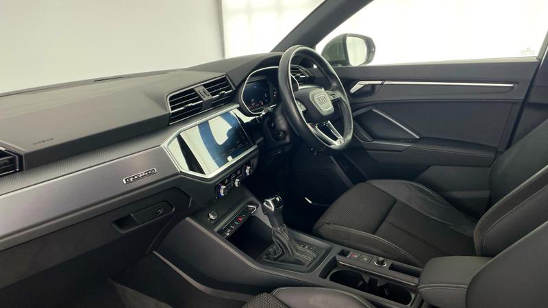 Used Audi Q3 2021 for sale - 75997350: Photo 2