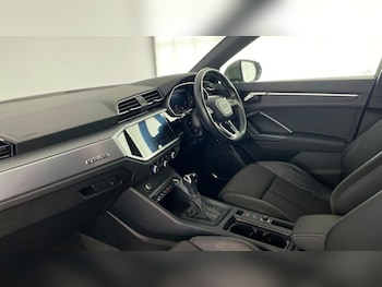 Used Audi Q3 2021 for sale - 75997350: Photo