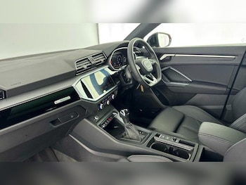 Used Audi Q3 2025 for sale - 77071588: Photo