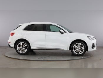 Used Audi Q3 2023 for sale - 78031845: Photo
