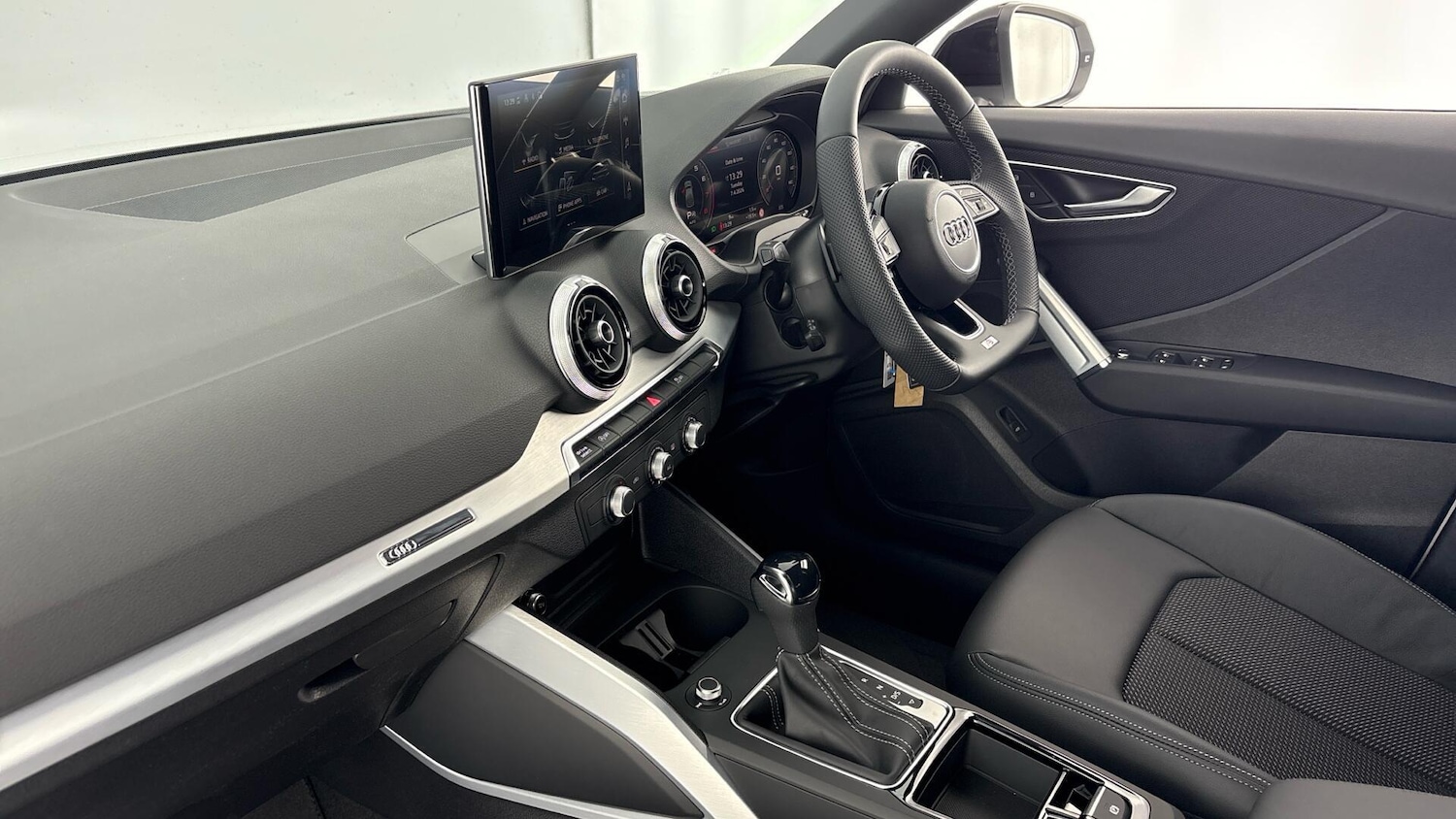 Used Audi Q2 for sale - 78162619: Photo 2