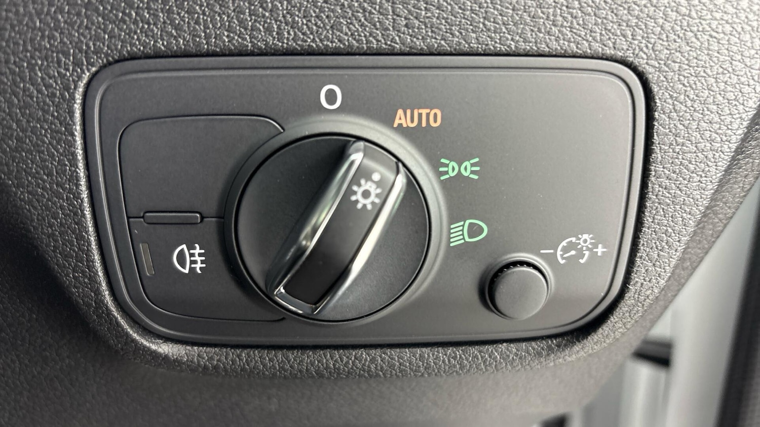 Used Audi Q2 for sale - 78162619: Photo 24