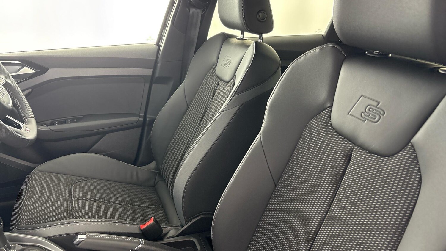 Used Audi A1 for sale - 77759561: Photo 37