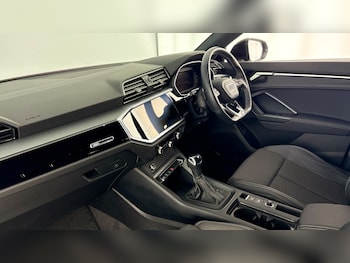 Used Audi Q3 2023 for sale - 79060444: Photo
