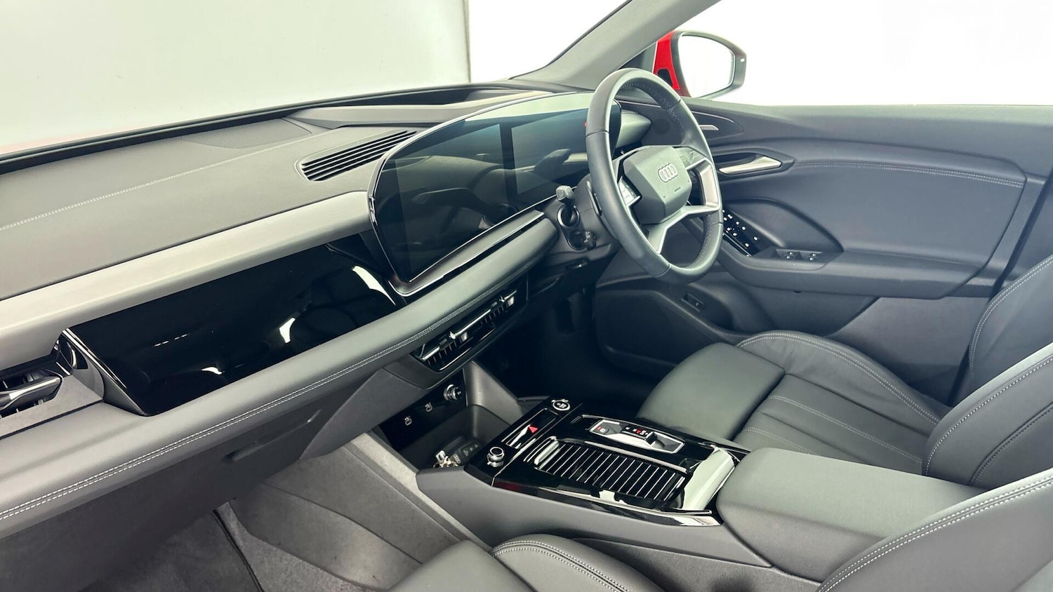 Used Audi Q6 e-tron 2024 for sale - 77602603: Photo 2