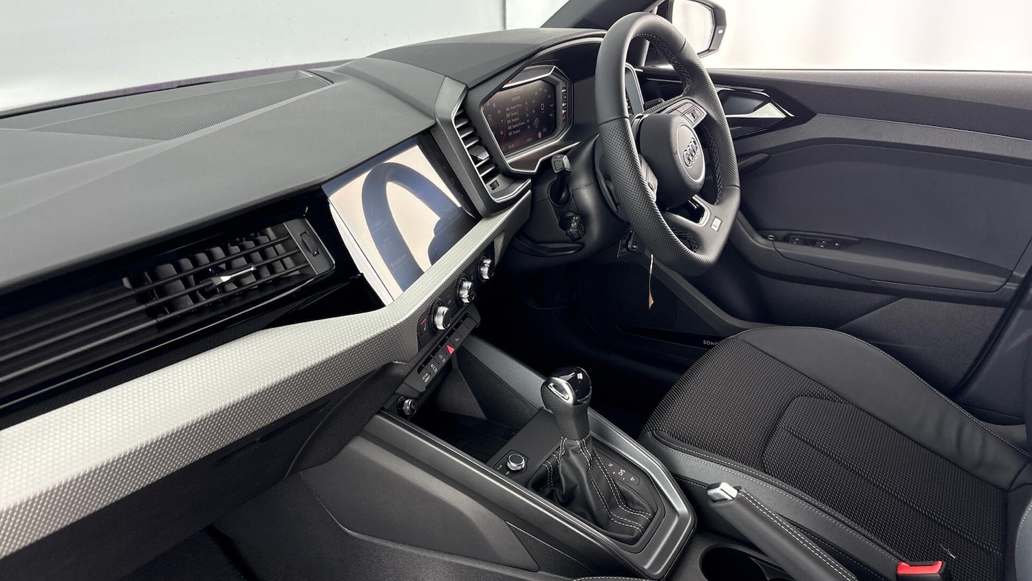 Used Audi A1 for sale - 77759556: Photo 2