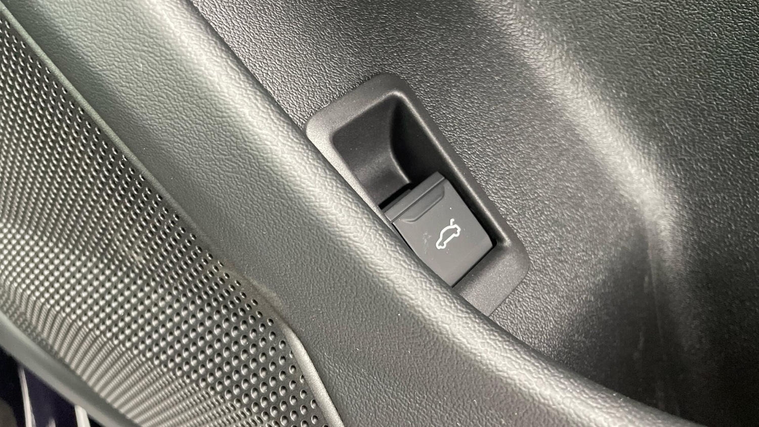 Used Audi A6 Saloon for sale - 77946313: Photo 24