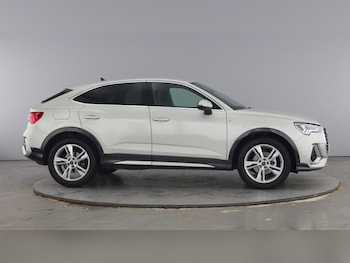 Used Audi Q3 2025 for sale - 76949004: Photo