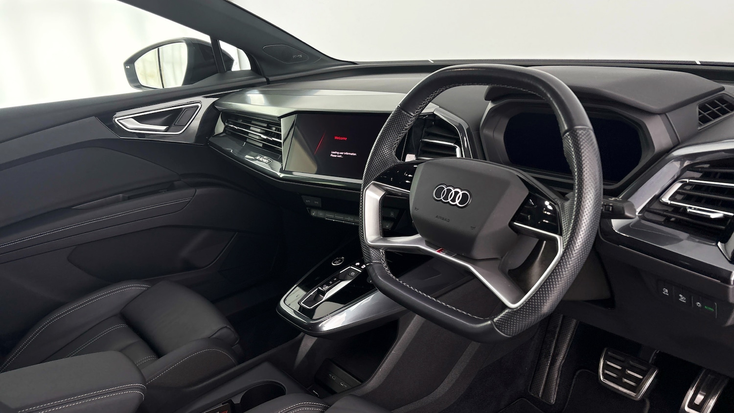 Used Audi Q4 e-tron 2023 for sale - 77619208: Photo 6